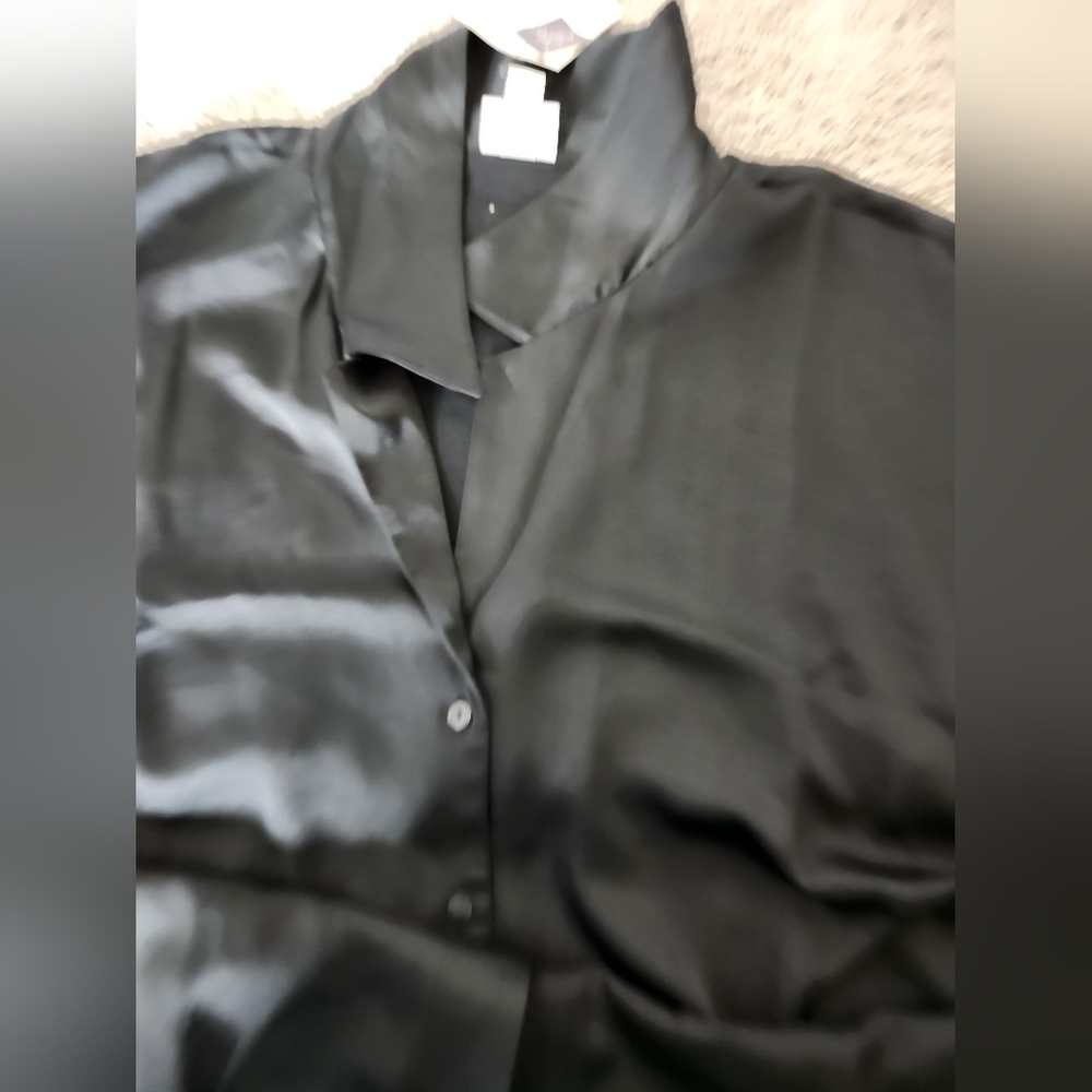 Ava & Viv Women's Satin Short Sleeve Button-Front Shirt Black - Picture 6 of 12
